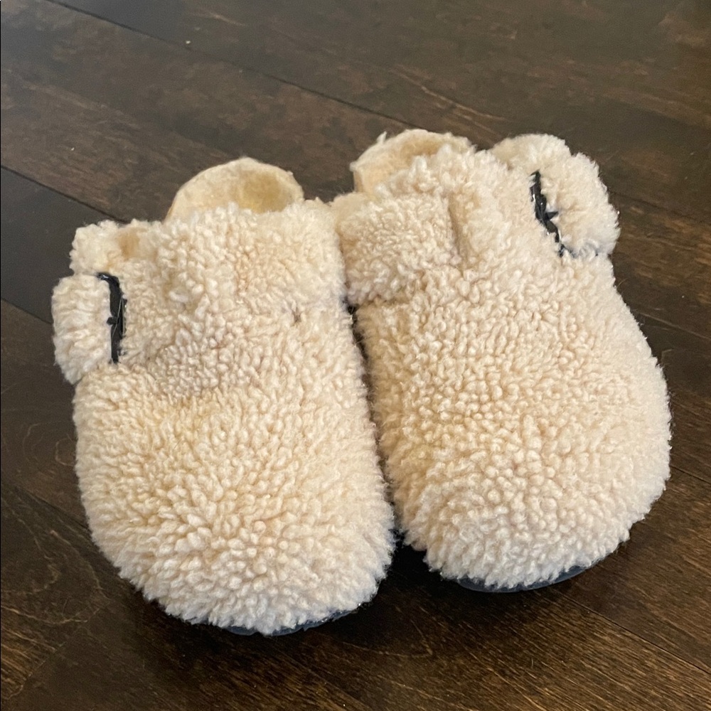 Papillio Cream Fleece Clogs